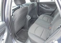 Zunanja slika - Hyundai i30 Wagon - 1.4 T-GDI STYLE°Multimedija°DAB°PLUS°RG°1.LASTNIK - 11 - Predogledna slika