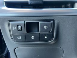 Notranja slika - Hyundai Tucson - PHEV 1.6 T-GDI PREMIUM / 18'', Winter, PTG - 8 - Predogledna slika