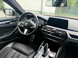Notranja slika - BMW Serija 5 - M550d xDrive Avt. - 8 - Predogledna slika