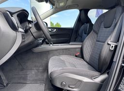 Zunanja slika - Volvo XC60 - B5P  Core AT AWD 3 leta garancije + 3 servisi - 7 - Predogledna slika