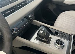 Zunanja slika - Mitsubishi Outlander - 2.4 PHEV INSTYLE NA ZALOGI - 17 - Predogledna slika