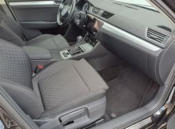 Zunanja slika - Škoda Superb - 1.5 TSI Ambition Combi 110 kW - 5 - Predogledna slika