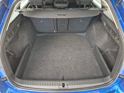 Notranja slika - Škoda Octavia - Combi Style 2.0 TDI - 9 - Predogledna slika