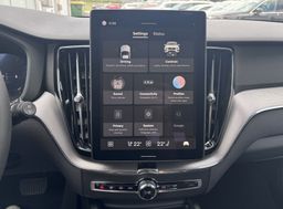 Zunanja slika - Volvo XC60 - B5P  Core AT AWD 3 leta garancije + 3 servisi - 16 - Predogledna slika