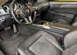 Zunanja slika - Mercedes-Benz E-Razred - E 220CDI AMG LINE-PANO.-GRETJE-NAVI.-F1 - 15 - Predogledna slika