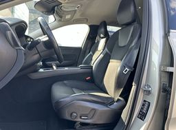 Zunanja slika - Volvo XC60 - B4 D AWD AUT Momentum - 9 - Predogledna slika