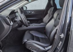 Zunanja slika - Volvo V60 - D3 Momentum Pro FULLED•LANE•GRETJE•NAVI•KAMERA•17C - 6 - Predogledna slika