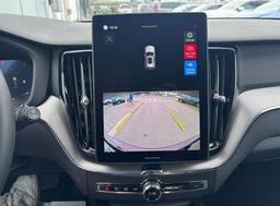 Zunanja slika - Volvo XC60 - B5P  Core AT AWD 3 leta garancije + 3 servisi - 18 - Predogledna slika