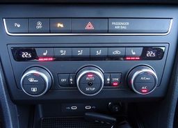 Zunanja slika - Seat Ateca - 1.5 TSI DSG 150KM  STYLE EDITION - VL. KLJUKA - - 16 - Predogledna slika