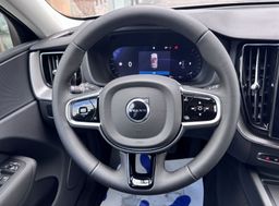 Zunanja slika - Volvo XC60 - B5P  Core AT AWD 3 leta garancije + 3 servisi - 9 - Predogledna slika