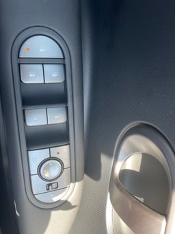 Notranja slika - Hyundai Ioniq 5 - (84 kWh) PREMIUM / topl. črpalka, el. kljuke - 9 - Predogledna slika