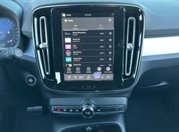 Zunanja slika - Volvo XC40 - B3 P Core AT DCT - 16 - Predogledna slika