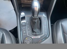 Zunanja slika - VW Tiguan - R-LINE 140 KW 4X4 LED.NAVI.KAMERA.USNJE.2XPDC - 19 - Predogledna slika