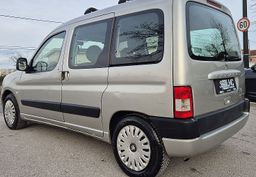 Zunanja slika - Peugeot Partner - Kombi STYLE 1.6 HDi 90 LEPO OHRANJEN - 5 - Predogledna slika