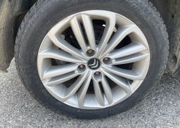 Zunanja slika - Citroën C4 - 1.2 PureTech 110 Feel.VELIK SERVIS.SAMO 103.000 KM - 12 - Predogledna slika