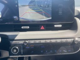 Notranja slika - Hyundai Ioniq 5 - (84 kWh) PREMIUM / topl. črpalka, el. kljuke - 7 - Predogledna slika