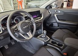 Zunanja slika - KIA Ceed - SW 1.5 T-GDi LX Champion+ M T 103 kW. VEČ BARV - 7 - Predogledna slika