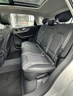 Zunanja slika - Hongqi H5 - 2.0T 4WD LED TITANIUM - NA ZALOGI - 9 - Predogledna slika