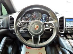 Notranja slika - Porsche Cayenne - 3.0 TD TIPTRONIC - 20 - Predogledna slika