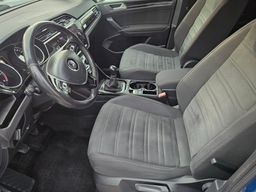 Notranja slika - VW Touran - 1,6 TDI BMT Highline - 8 - Predogledna slika