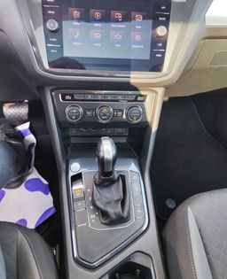 Zunanja slika - VW Tiguan - 2.0 TDI SCR BMT R-Line Edit. 110kW - 19 - Predogledna slika