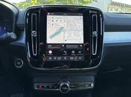 Zunanja slika - Volvo XC40 - B3P Plus Dark Avt. - 17 - Predogledna slika