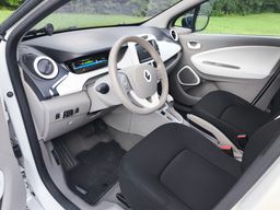 Notranja slika - Renault Zoe - Zen Q210 | 22 kWh | 65 kW | 2016 | 84.920 km - 17 - Predogledna slika