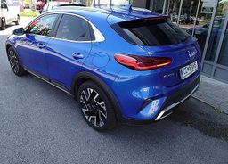 Zunanja slika - KIA XCeed - 1.5 T-GDi EX Way+ ISG. 7DCT 103 kW+ZIMSKE GUME+30° - 4 - Predogledna slika