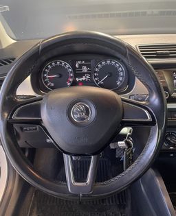Zunanja slika - Škoda Fabia - 1.4TDI-KLIMA-TEMPOMAT-TOUCH SCREEN - 7 - Predogledna slika