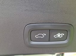 Zunanja slika - Volvo XC40 - T3 AUT R-Design Z ENOLETNIM JAMSTVOM - 18 - Predogledna slika