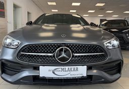 Zunanja slika - Mercedes-Benz C-Razred - C 300e T AMG Line Avt.-360KAM-VIRTUAL-AMBIENT+-MAT - 2 - Predogledna slika
