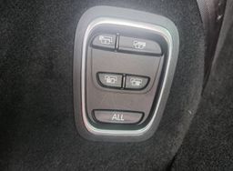 Zunanja slika - Renault Scénic - Grand Scenic Bose Energy dCi 130 Z ENOLETNIM JAMSTVOM 7 SEDEŽEV - 9 - Predogledna slika