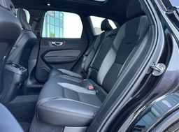 Zunanja slika - Volvo XC60 - B5  P  AWD Ultra Black Edition... - 11 - Predogledna slika