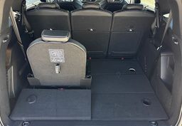 Zunanja slika - Peugeot 5008 - GT Avt. - FULL LED - KAM360 - NAVI - ACC- 7SED - 12 - Predogledna slika