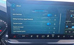 Notranja slika - Ford Focus - 1.0 EcoBoost mHEV ST-Line-SLO-LED-NAVI-ZIM.PAKET - 18 - Predogledna slika