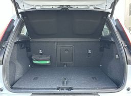 Zunanja slika - Volvo XC40 - B3P Plus Dark Avt. - 12 - Predogledna slika