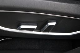 Notranja slika - Dongfeng Seres 3 - Luxury 120kw - 54kWh - odprodaja novih vozil - 21 - Predogledna slika