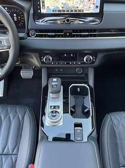 Zunanja slika - Mitsubishi Outlander - PHEV 4WD 2.4 Instyle Avt. AKCIJA - 10 - Predogledna slika