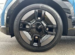 Zunanja slika - KIA EV9 - 99.8 kWh GT-Line Launch 141.5 kW. 7 sedežev - 9 - Predogledna slika