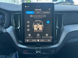 Zunanja slika - Volvo XC60 - B5P Core AT AWD 3 leta garancije + 3 servisi - 15 - Predogledna slika