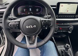 Zunanja slika - KIA Stonic - 1.2 DPI LX Urban+ M T + ZIMSKE GUME ZA 1 € + 30° - 4 - Predogledna slika