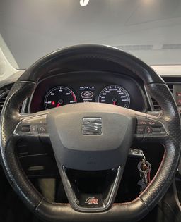 Zunanja slika - Seat Leon - 2.0TDI-FR-PANORAMA-NAVIGACIJA-TEMPOMAT-GRETJE SED - 12 - Predogledna slika