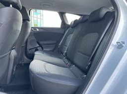 Zunanja slika - KIA Ceed - SW 1.5 T-GDI LX Champion+ ISG - 10 - Predogledna slika