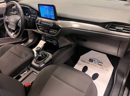 Zunanja slika - Ford Focus - 1.5-TITANIUM-LED-NAVI-2X-PDC-LINE-ASS-TEMP-ODLIČ.. - 11 - Predogledna slika