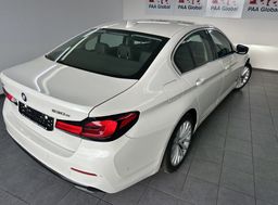 Zunanja slika - BMW Serija 5 - : 530e xDrive LUXURY.KAMERA.NAVI.USNJE.LED.ALU.4X4 - 3 - Predogledna slika