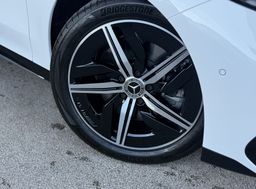 Zunanja slika - Mercedes-Benz CLA-Razred - 200 AMG LINE - 4 - Predogledna slika