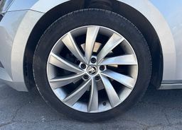 Zunanja slika - Škoda Superb - Combi 2.0 TDI DSG - LED - PANORAMA - NAVI - GRETJE - 7 - Predogledna slika