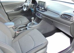 Zunanja slika - Hyundai i30 - 1.5 T-GDI 140 MHEV STYLE°1.LASTNIK°SLO° - 10 - Predogledna slika