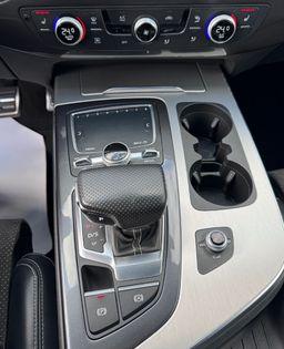 Zunanja slika - Audi Q7 - 3.0TDI Q Blackline Sline Panorama 360 MatLED ACC - 10 - Predogledna slika