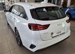 Zunanja slika - KIA Ceed - SW 1.5 T-GDi LX Champion+ ISG. M T 103 kW. VEČ BARV - 6 - Predogledna slika